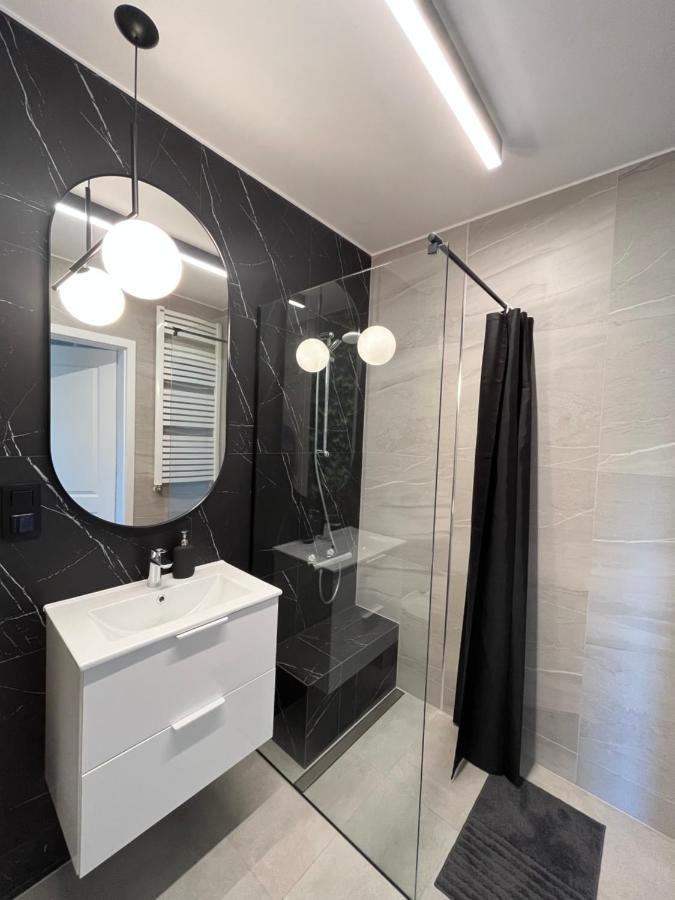 Halo Apartments Breslavia Esterno foto